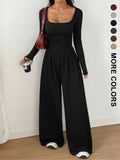 Simple, slim-fitting solid color set